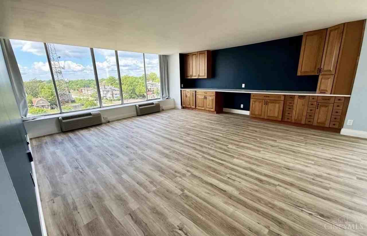 810 Matson Pl #703 - Photo 6 of 36