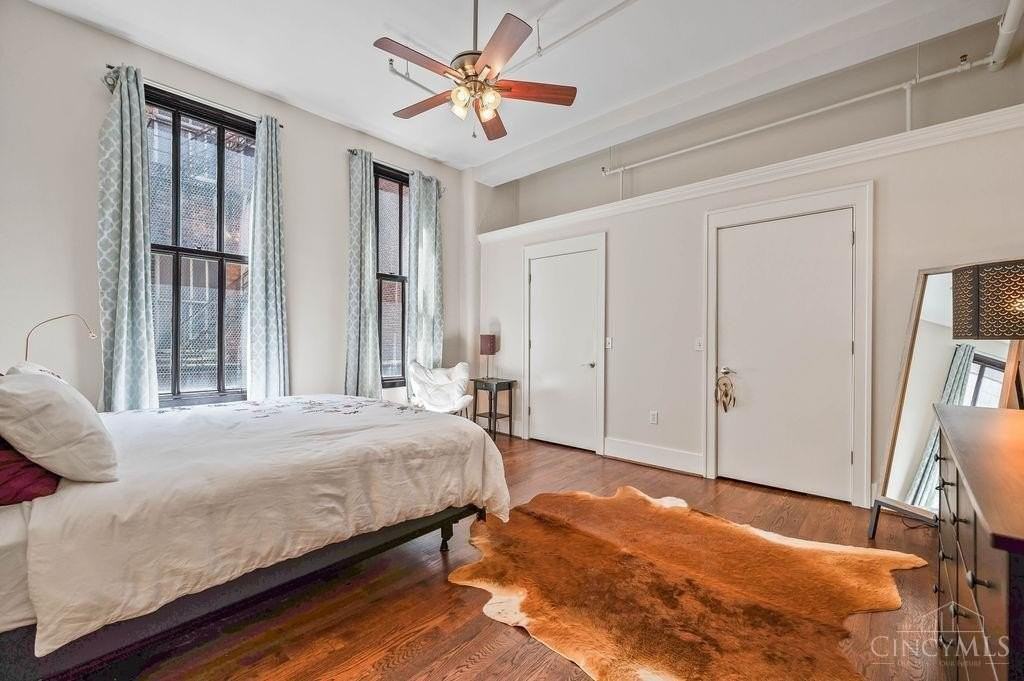 417 Vine St #302 - Photo 5 of 31