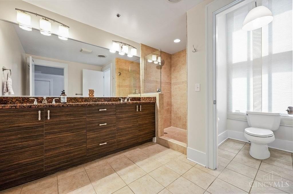417 Vine St #302 - Photo 6 of 31