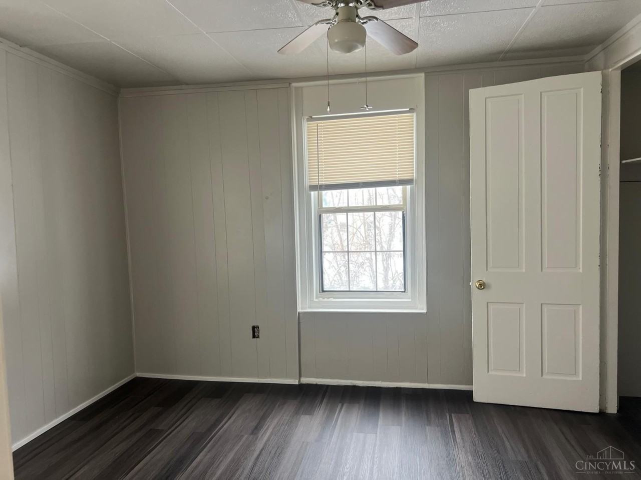 4401 Station Ave - Photo 2 of 5