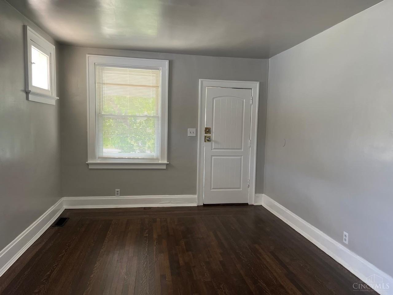 1718 1st Ave - Photo 4 of 11