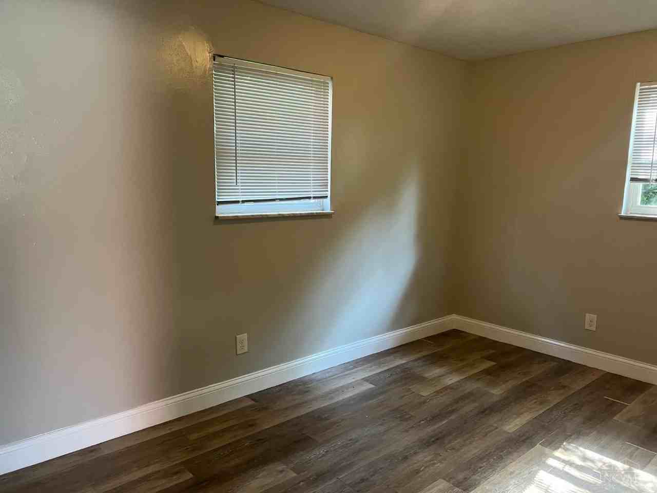 3553 Wilson Ave #1 - Photo 6 of 7