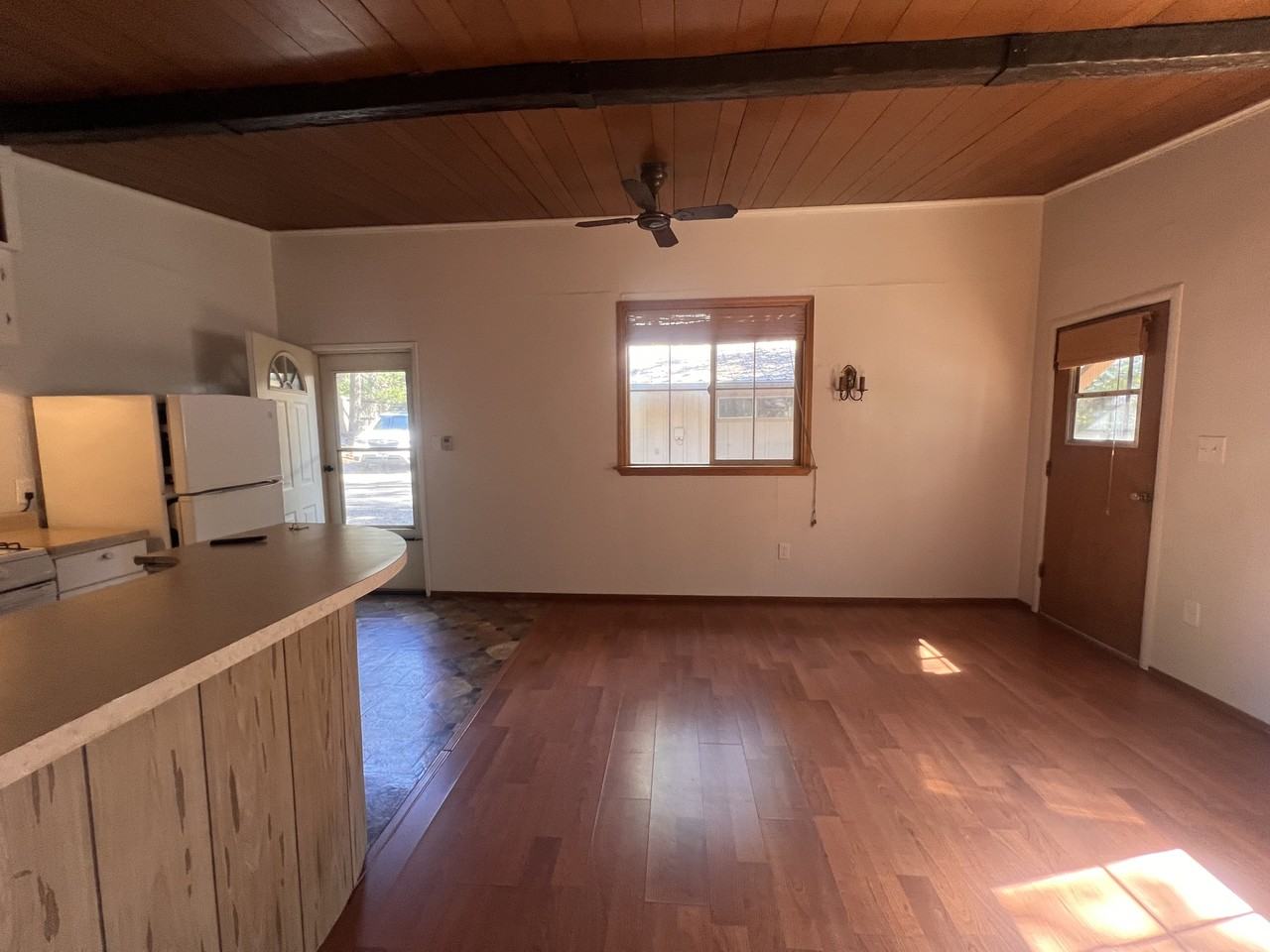 12524 Valley View Rd #1 - Photo 3 of 20