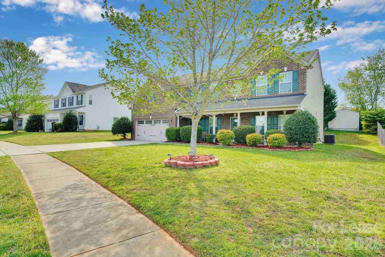 106 Ashton Dr - Photo 3 of 48