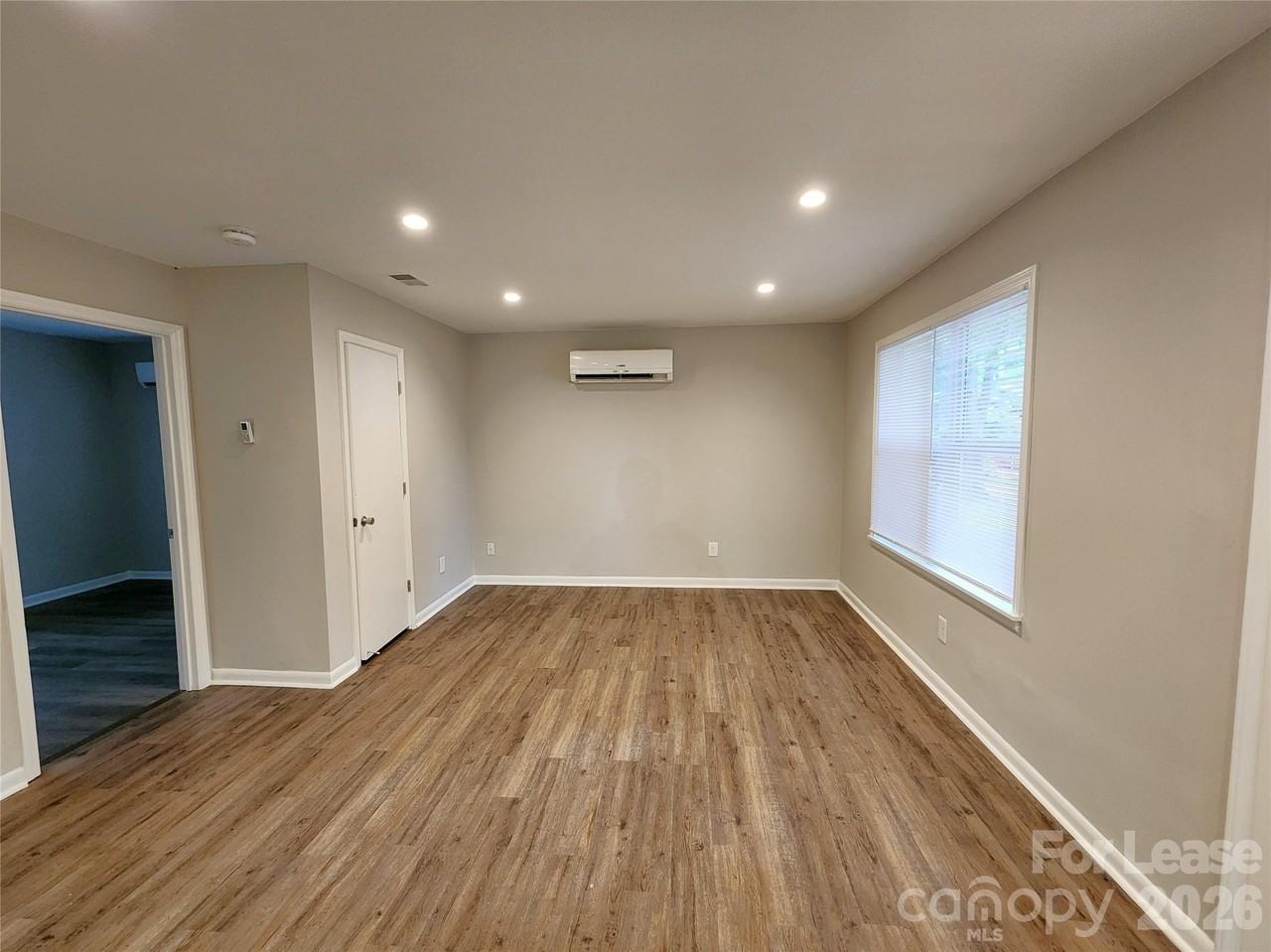 1531 E Liberty St - Photo 5 of 17
