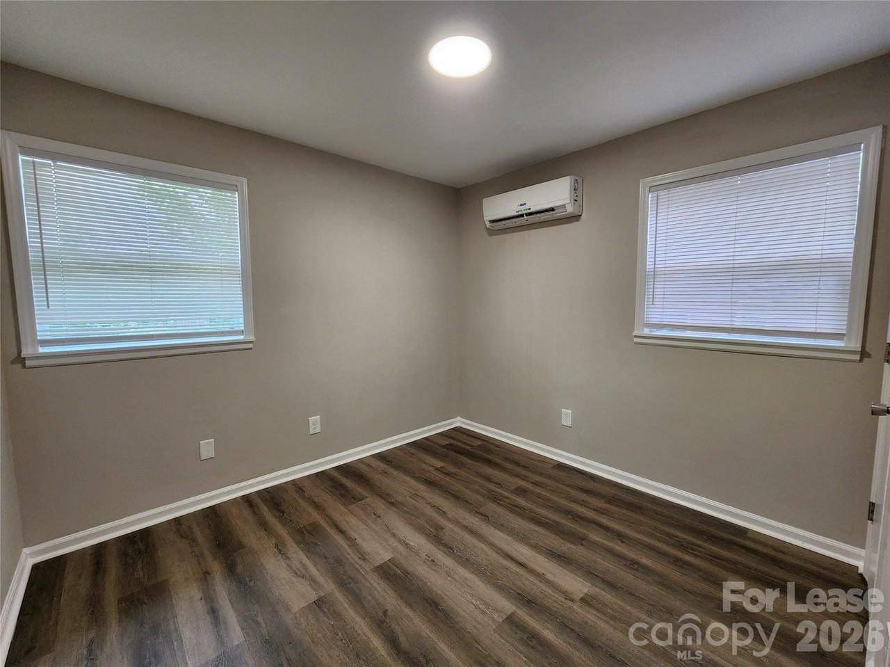 1531 E Liberty St - Photo 7 of 17