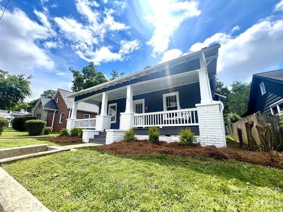 2125 Scott Ave - Photo 2 of 22