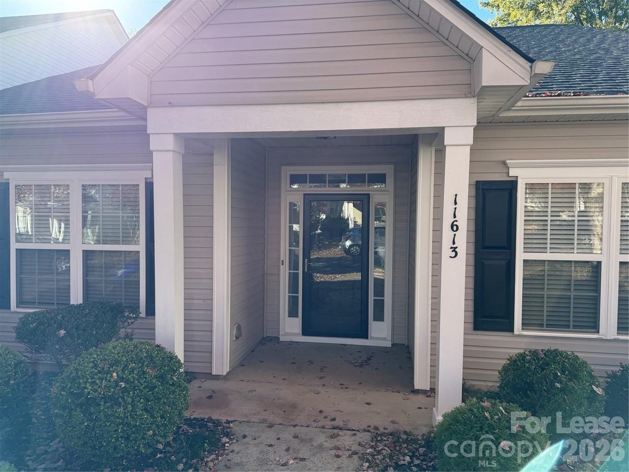 11613 Truan Ln - Photo 2 of 18