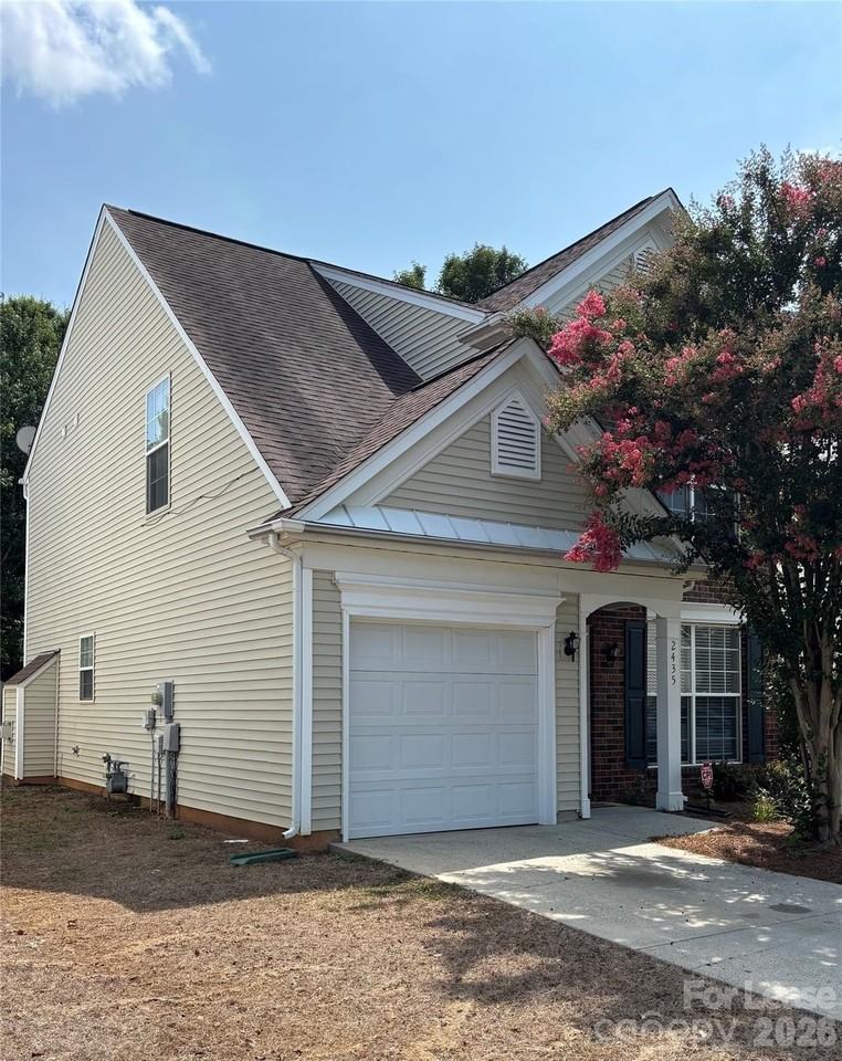 2435 Normancrest Ct - Photo 2 of 34