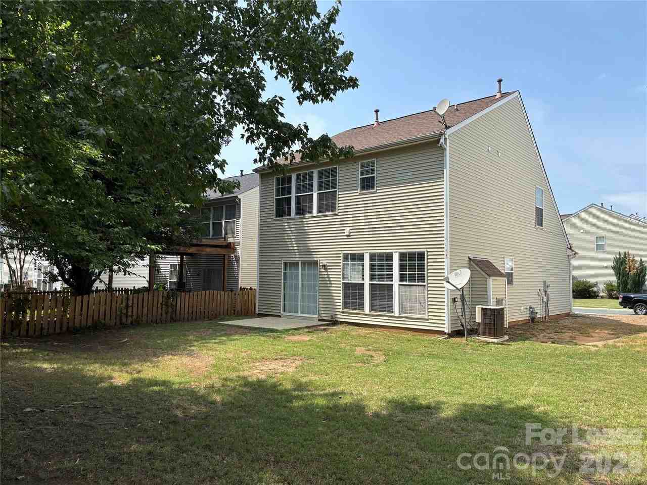 2435 Normancrest Ct - Photo 3 of 34