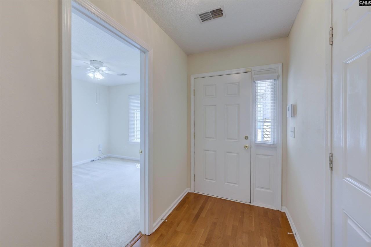184 Ivy Square Dr - Photo 4 of 22