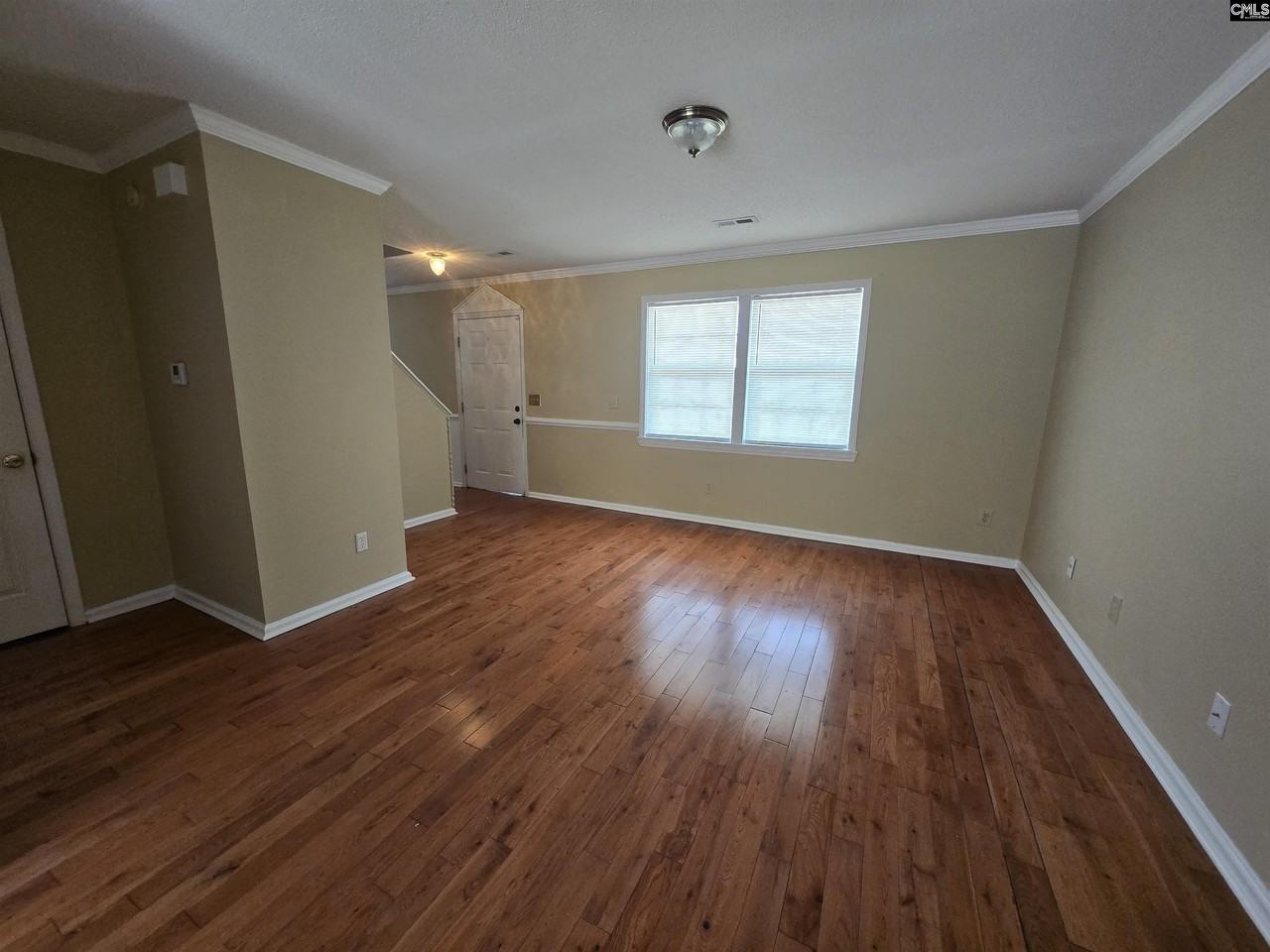 208 Sagamare Rd - Photo 5 of 24