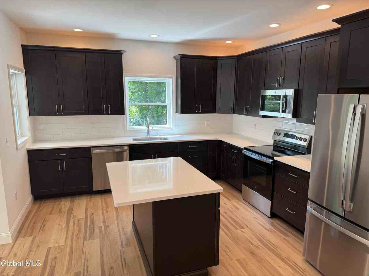 492A Clifton Park Ctr Rd - Photo 2 of 21