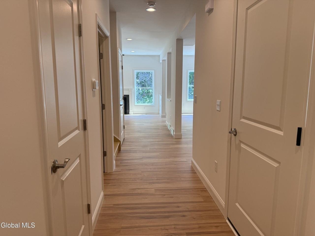 492A Clifton Park Ctr Rd - Photo 6 of 21