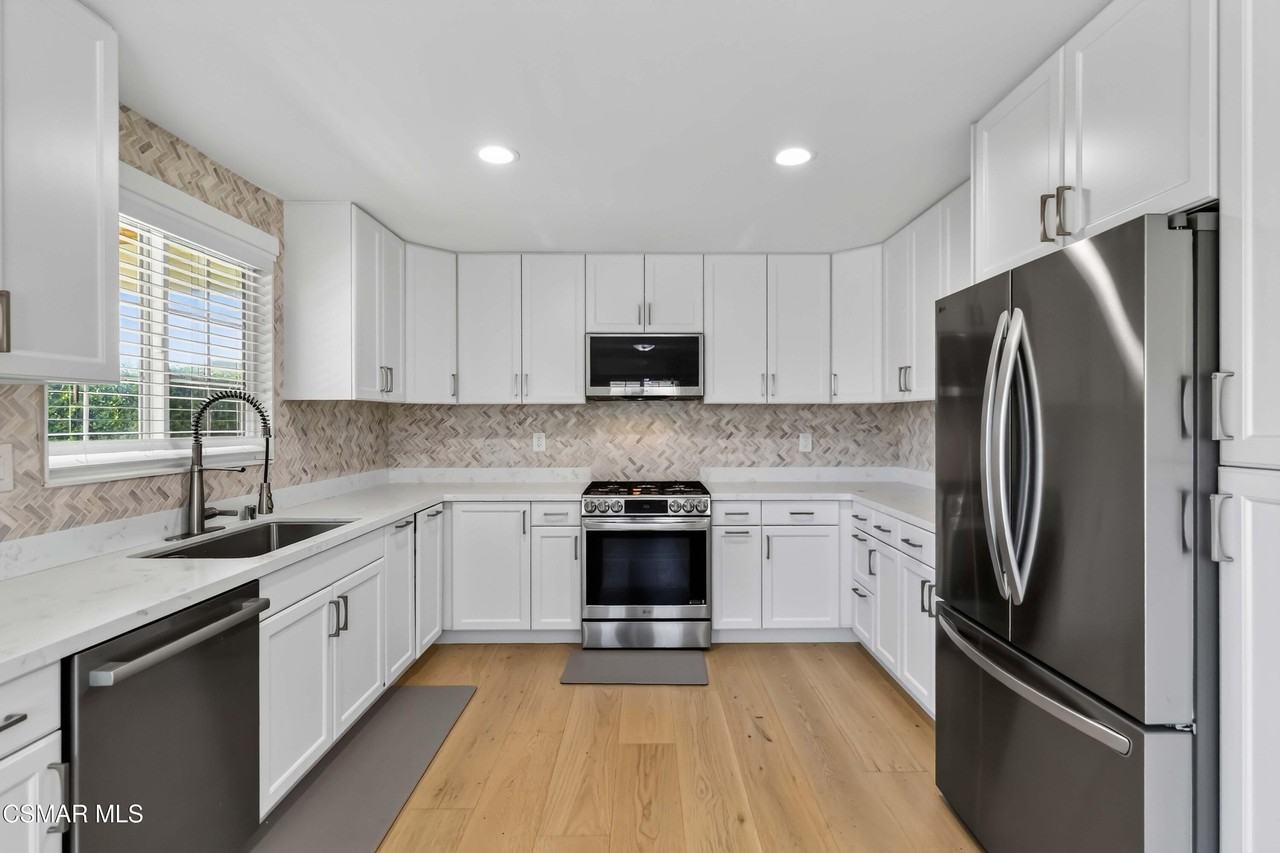 1651 Kay Ave - Photo 4 of 27