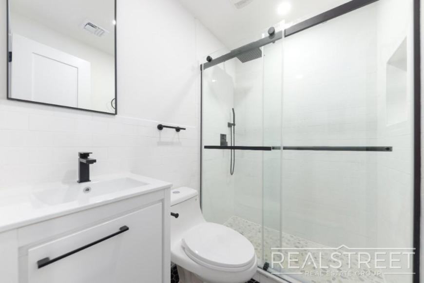 15 Hampton Pl - Photo 7 of 9