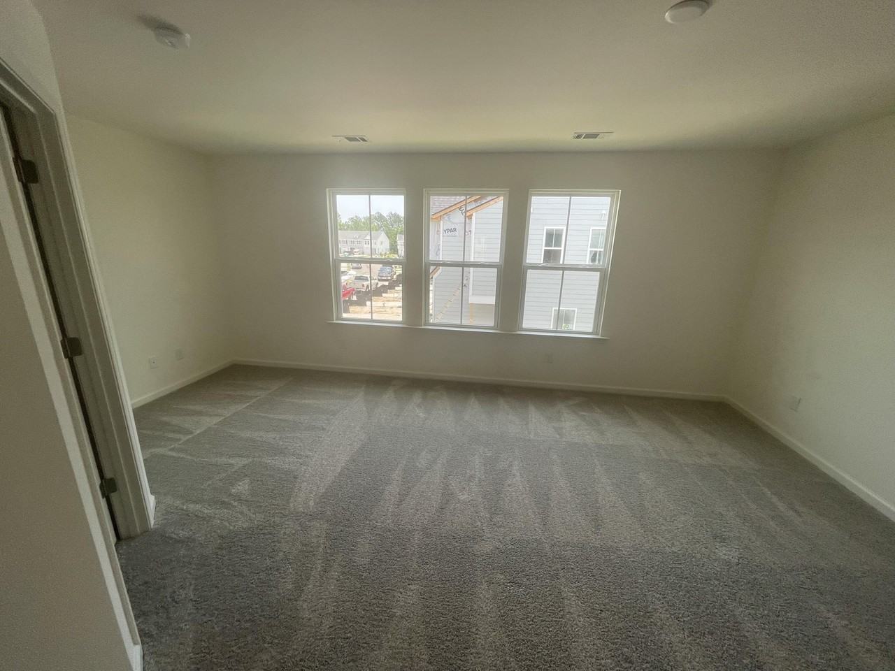 440 Trotters Ln - Photo 4 of 4