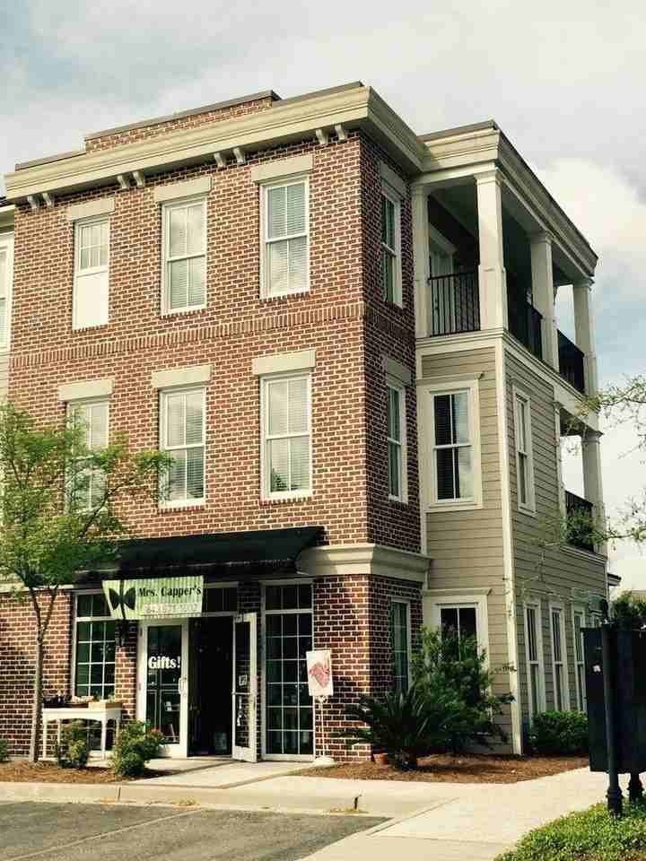 720 S Shelmore Blvd #202