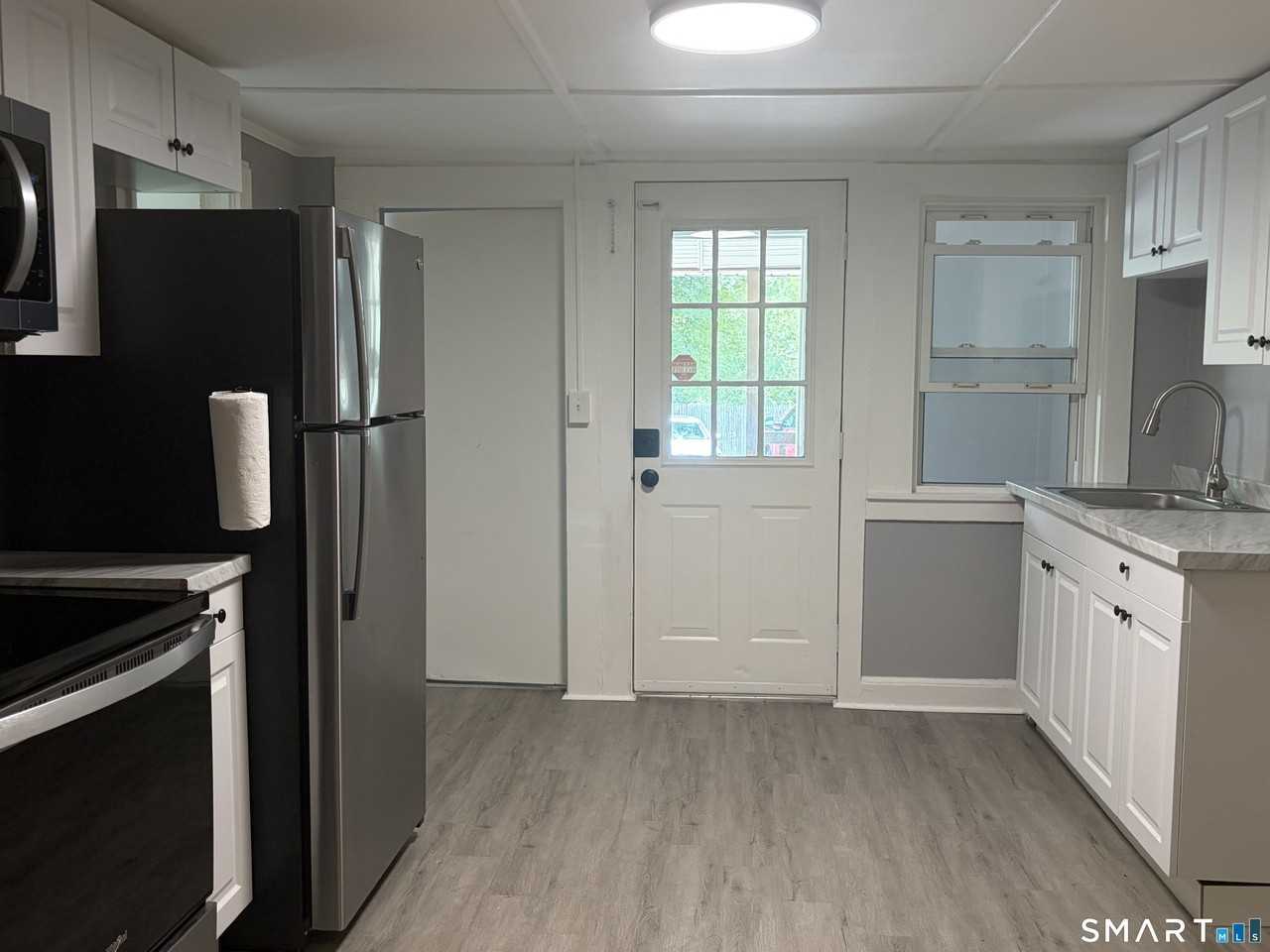 405 Prospect St - Photo 7 of 15
