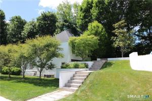 featured image of 126 Morningside Dr S