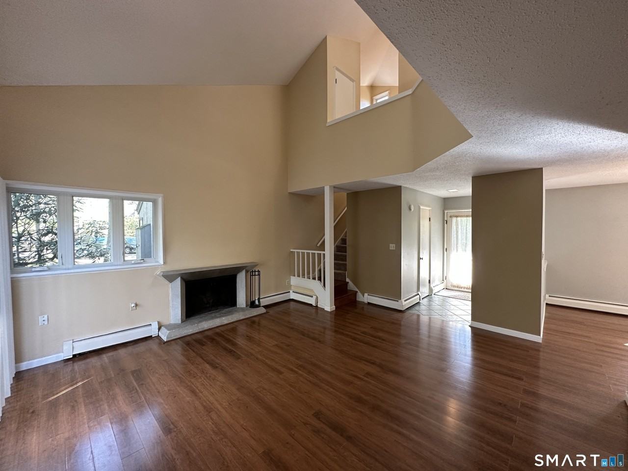 7 Staunton Ct #F - Photo 2 of 20