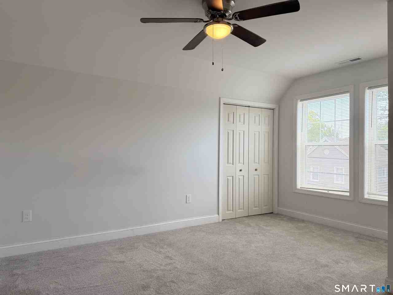 1085 Whalley Ave #11 - Photo 5 of 11