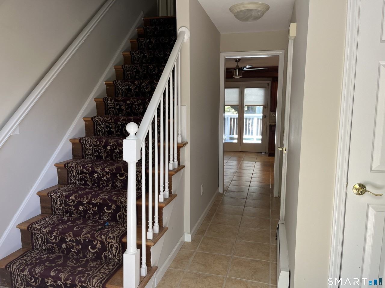 476 Wilson St - Photo 5 of 22