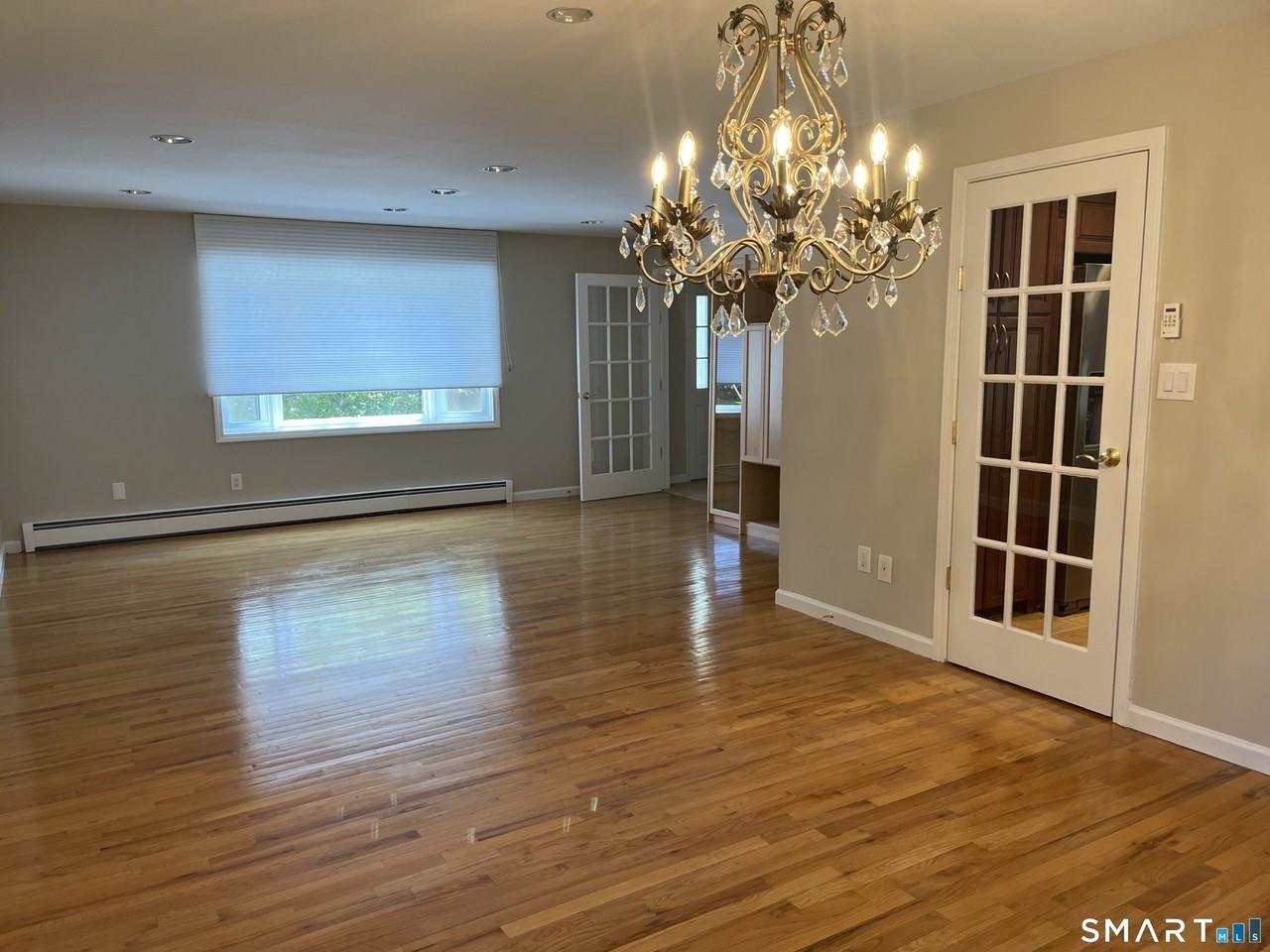 476 Wilson St - Photo 6 of 22