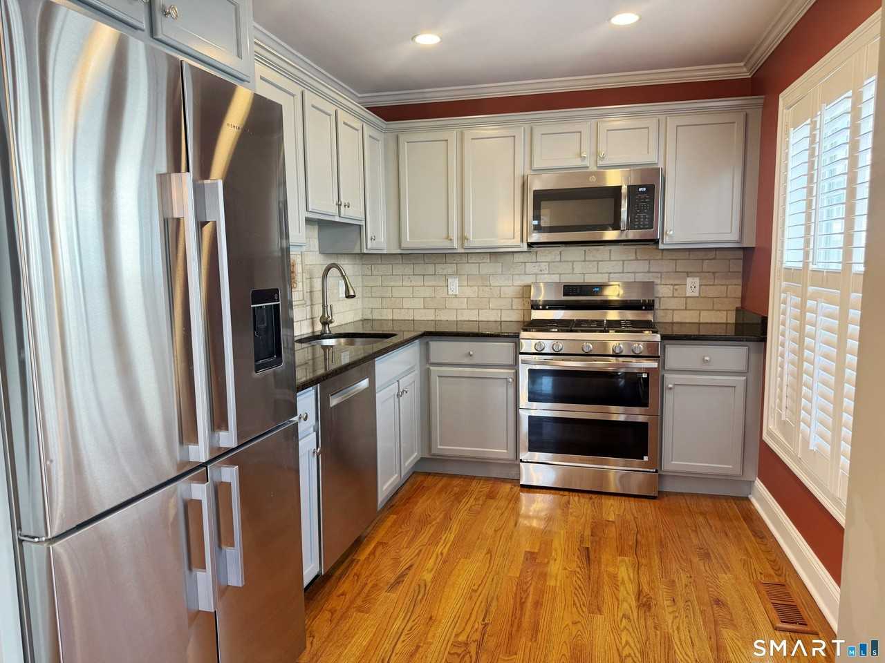 59 Liberty St #19 - Photo 3 of 5
