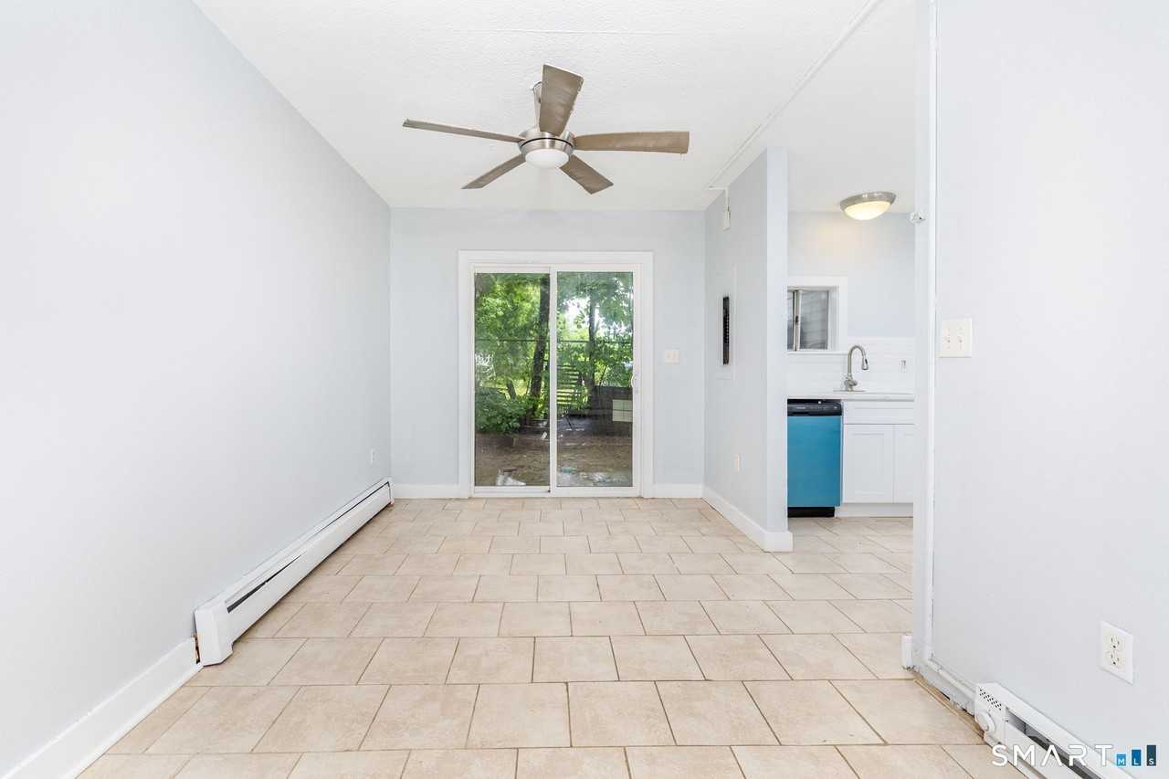 37 Enfield St - Photo 6 of 24