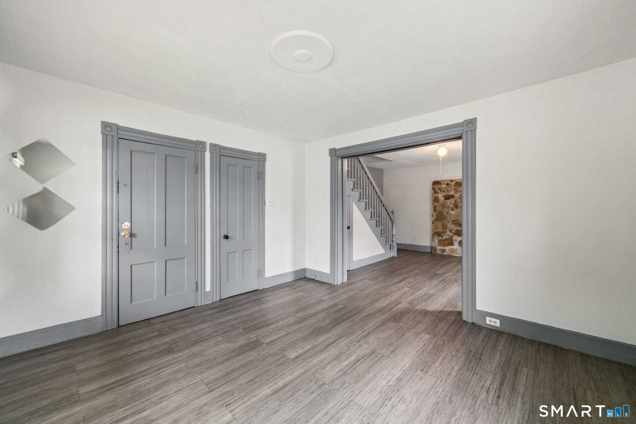 66 Pearl St - Photo 3 of 33