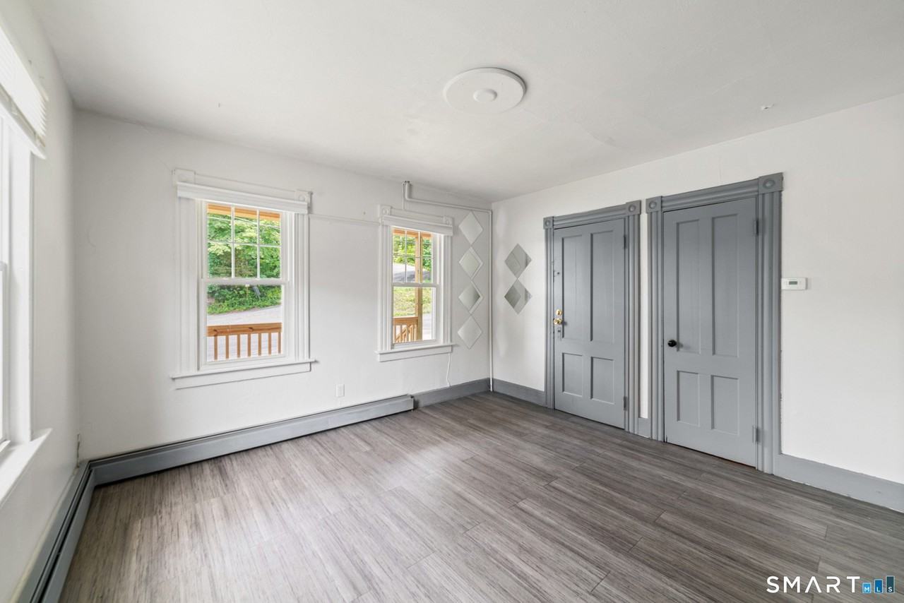 66 Pearl St - Photo 4 of 33