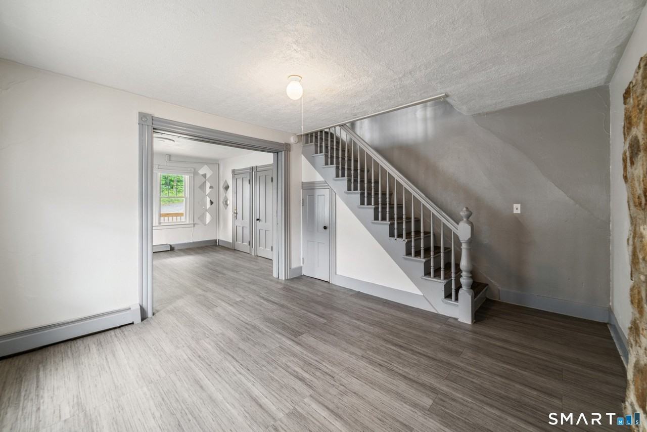 66 Pearl St - Photo 6 of 33