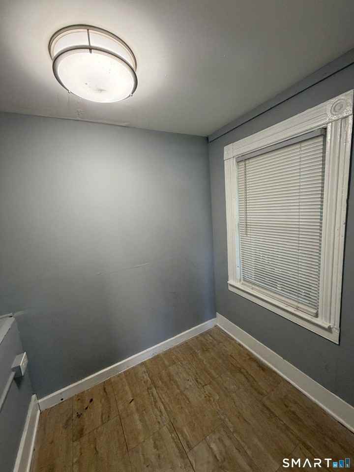 22 Hawthorne St #3 - Photo 4 of 13