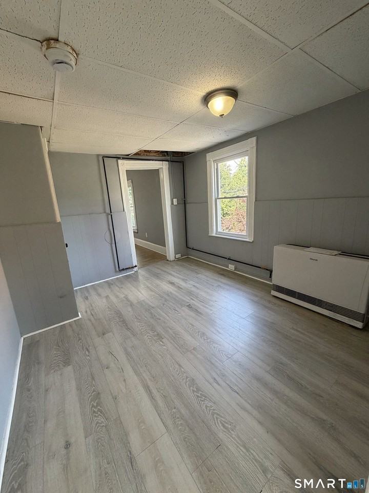 22 Hawthorne St #3 - Photo 6 of 13