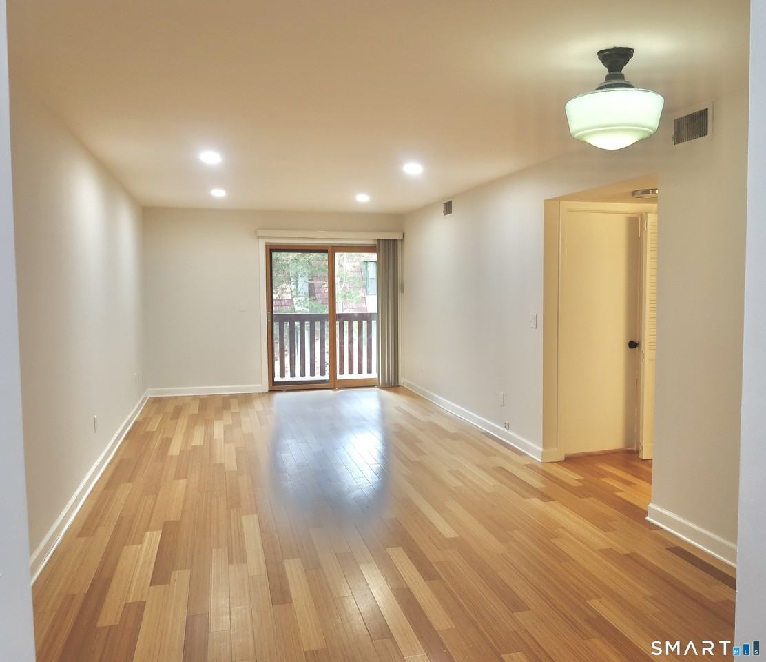 20 Woodsedge Dr #5B - Photo 2 of 12