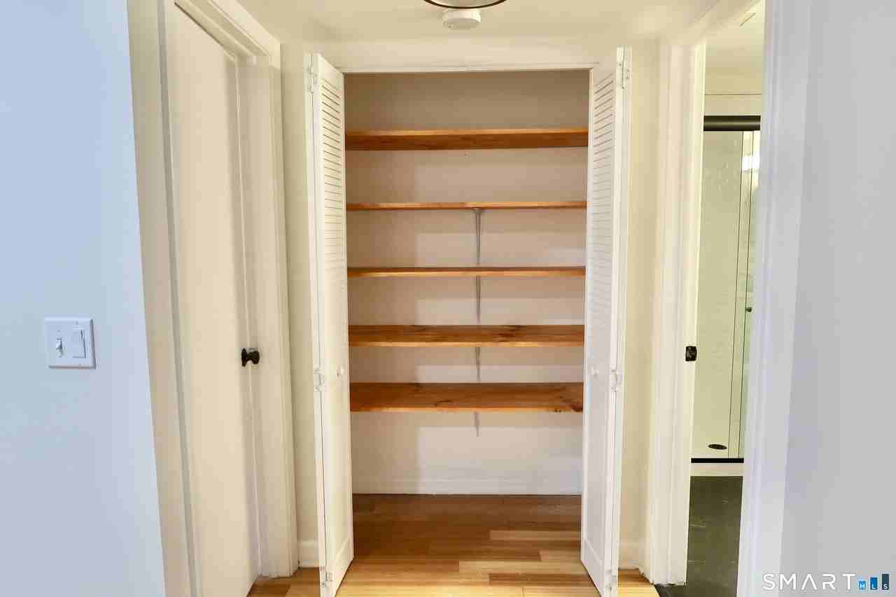 20 Woodsedge Dr #5B - Photo 7 of 12