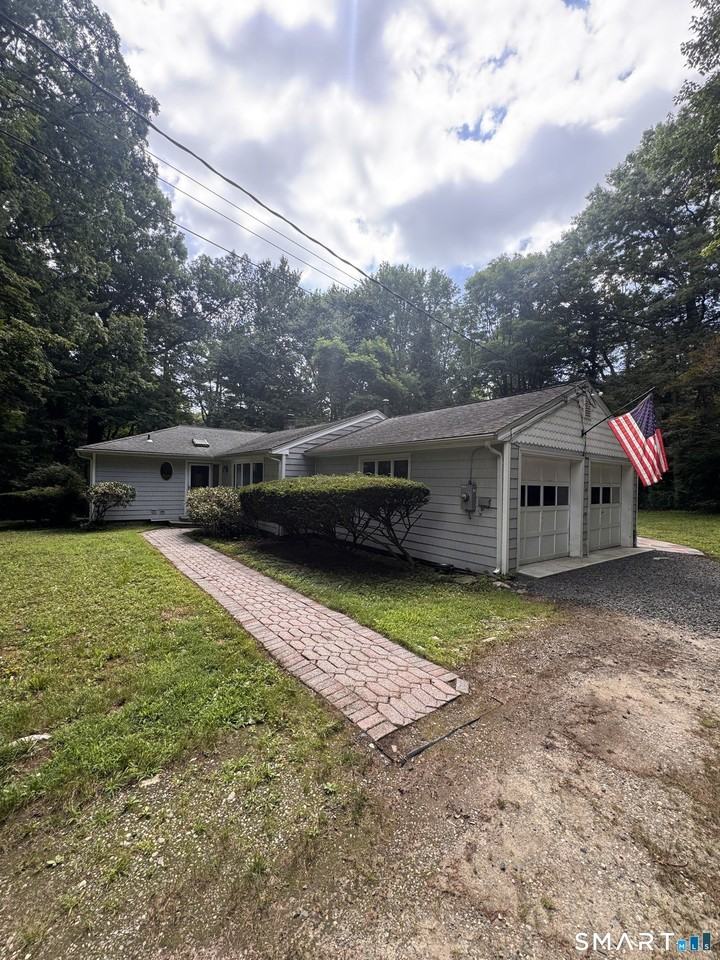 8 Midwood Rd - Photo 2 of 23