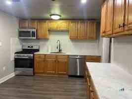 featured image of 33 Holbrook St