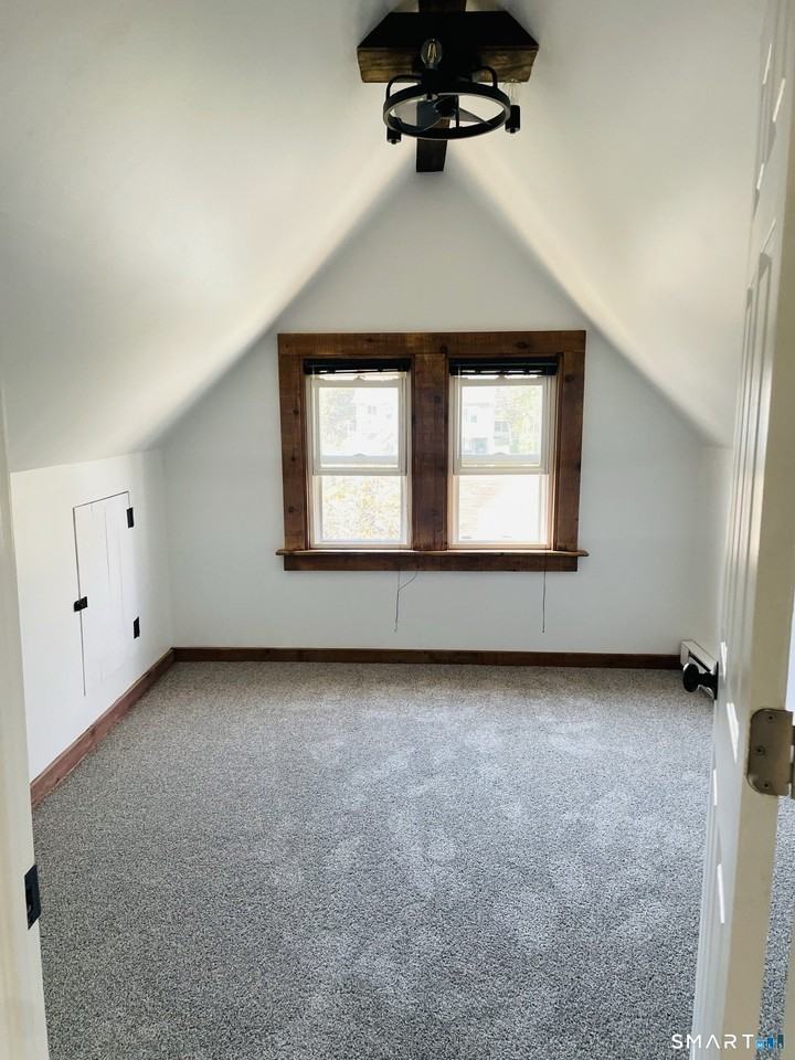 33 Holbrook St - Photo 6 of 12