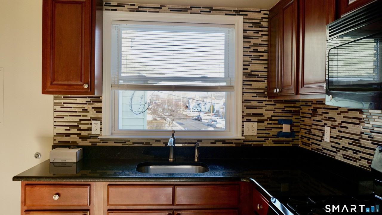 2830 Sampson St #4 - Photo 4 of 30