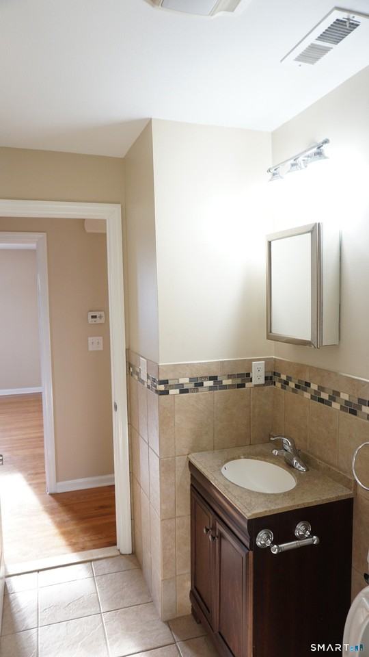 2830 Sampson St #4 - Photo 6 of 30