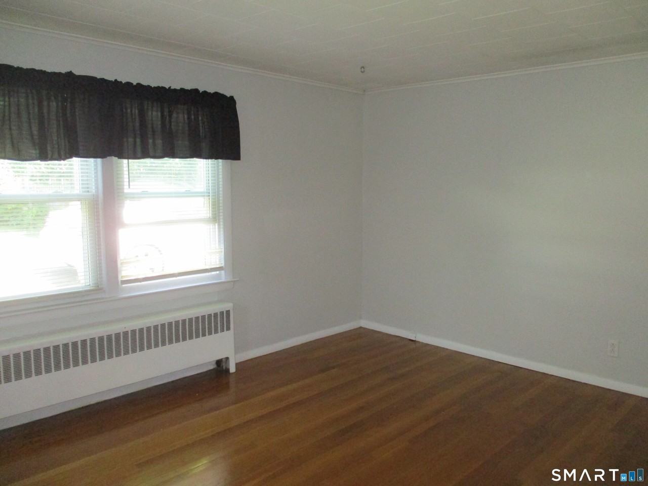 29 Holmeslea Ct #4 - Photo 5 of 14