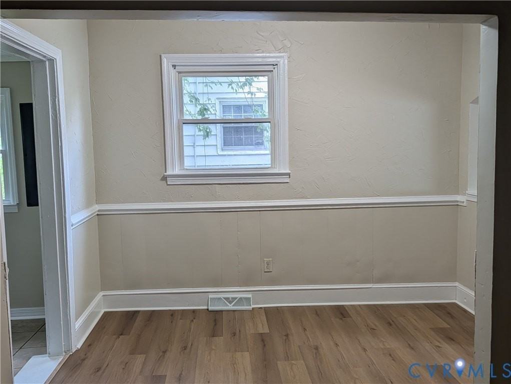 726 Jefferson Pl - Photo 7 of 28