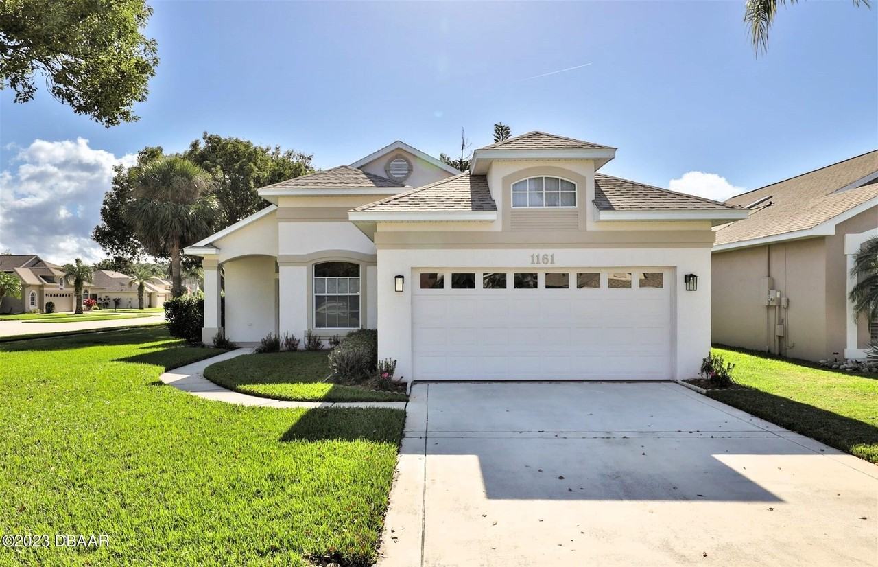 1161 Siesta Key Cir - Photo 3 of 40