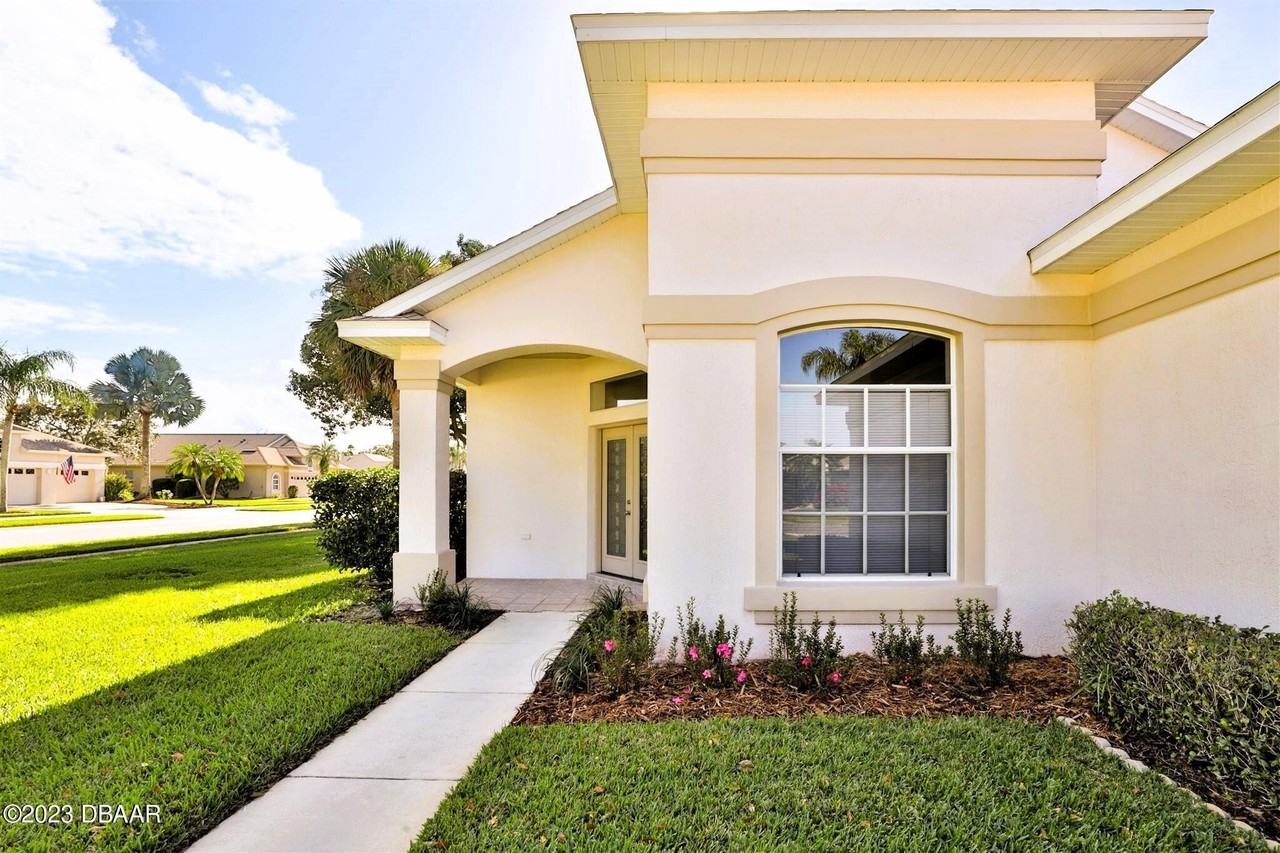 1161 Siesta Key Cir - Photo 6 of 40