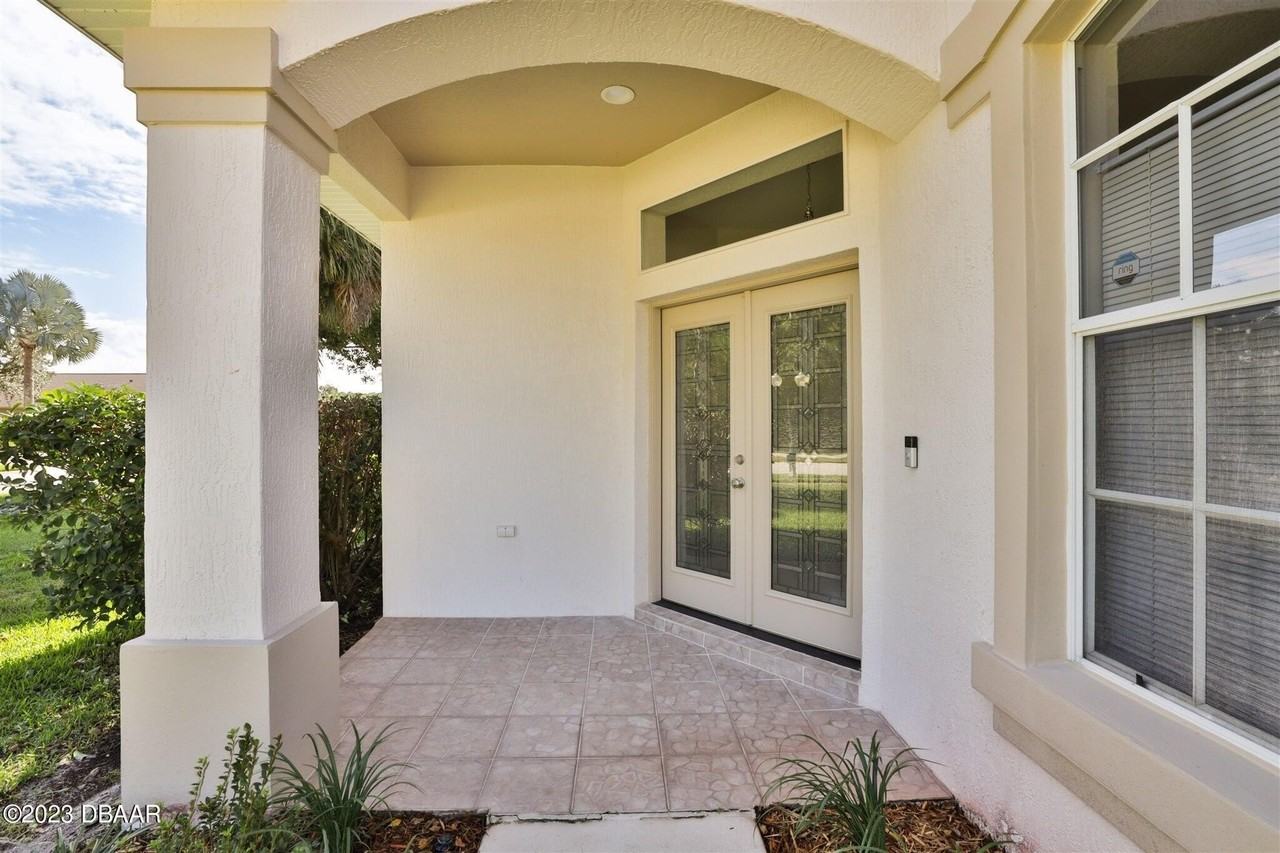 1161 Siesta Key Cir - Photo 7 of 40