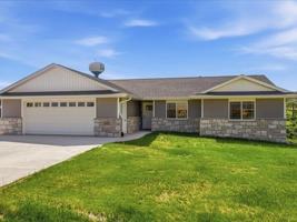 featured image of 405 N Blake Ave