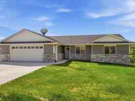 405 N Blake Ave - Photo 1 of 1