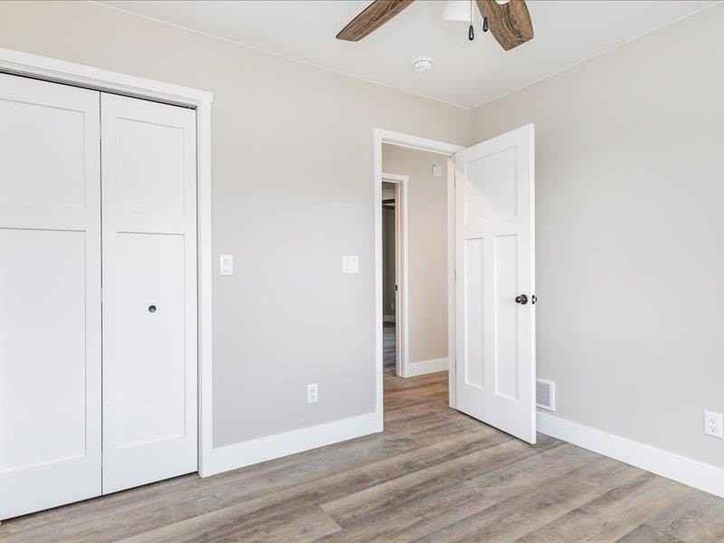 405 N Blake Ave - Photo 6 of 17